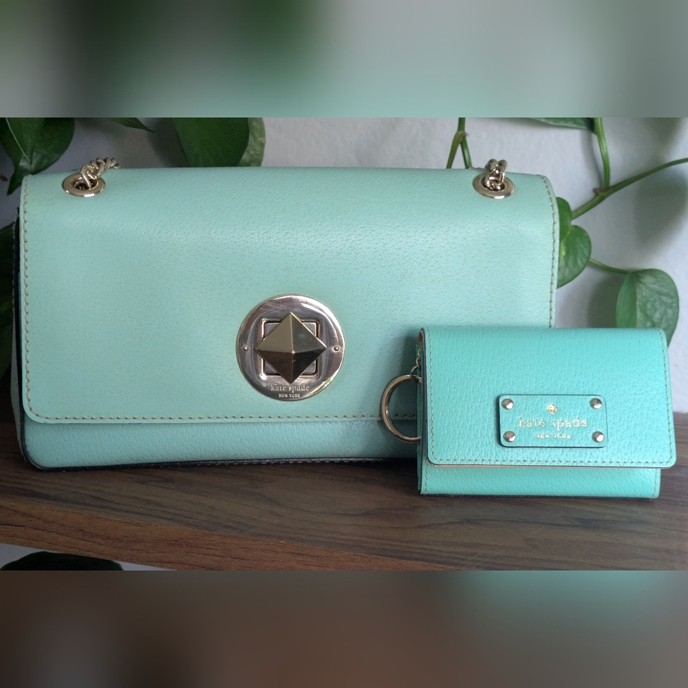 Kate Spade Mint Green Purse. - Picture 3 of 16